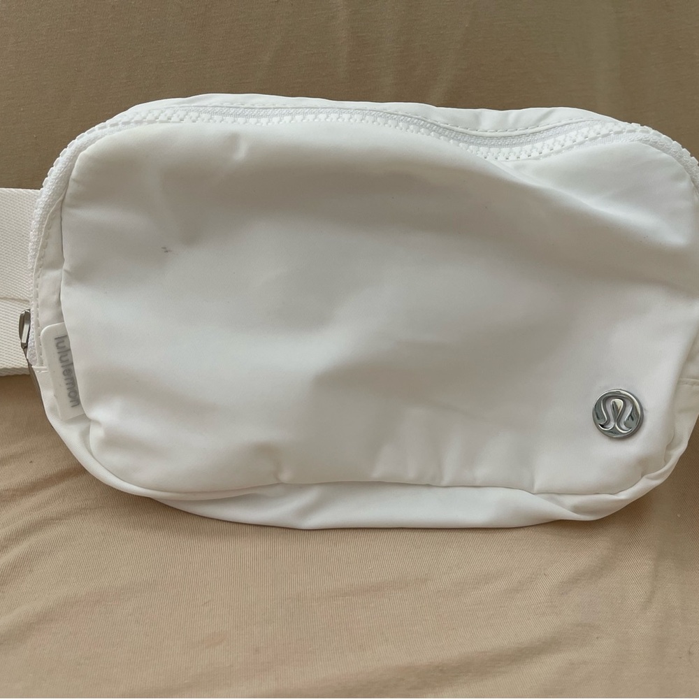 Lululemon Belt Bag - Picture 2 of 10